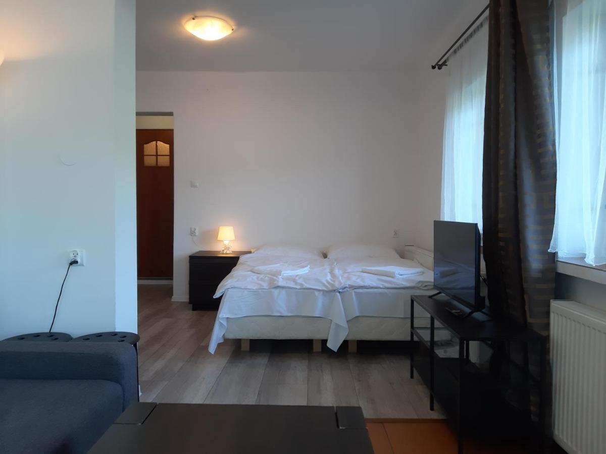 Hotel Owr Przystan à Międzybrodzie Bialskie Extérieur photo